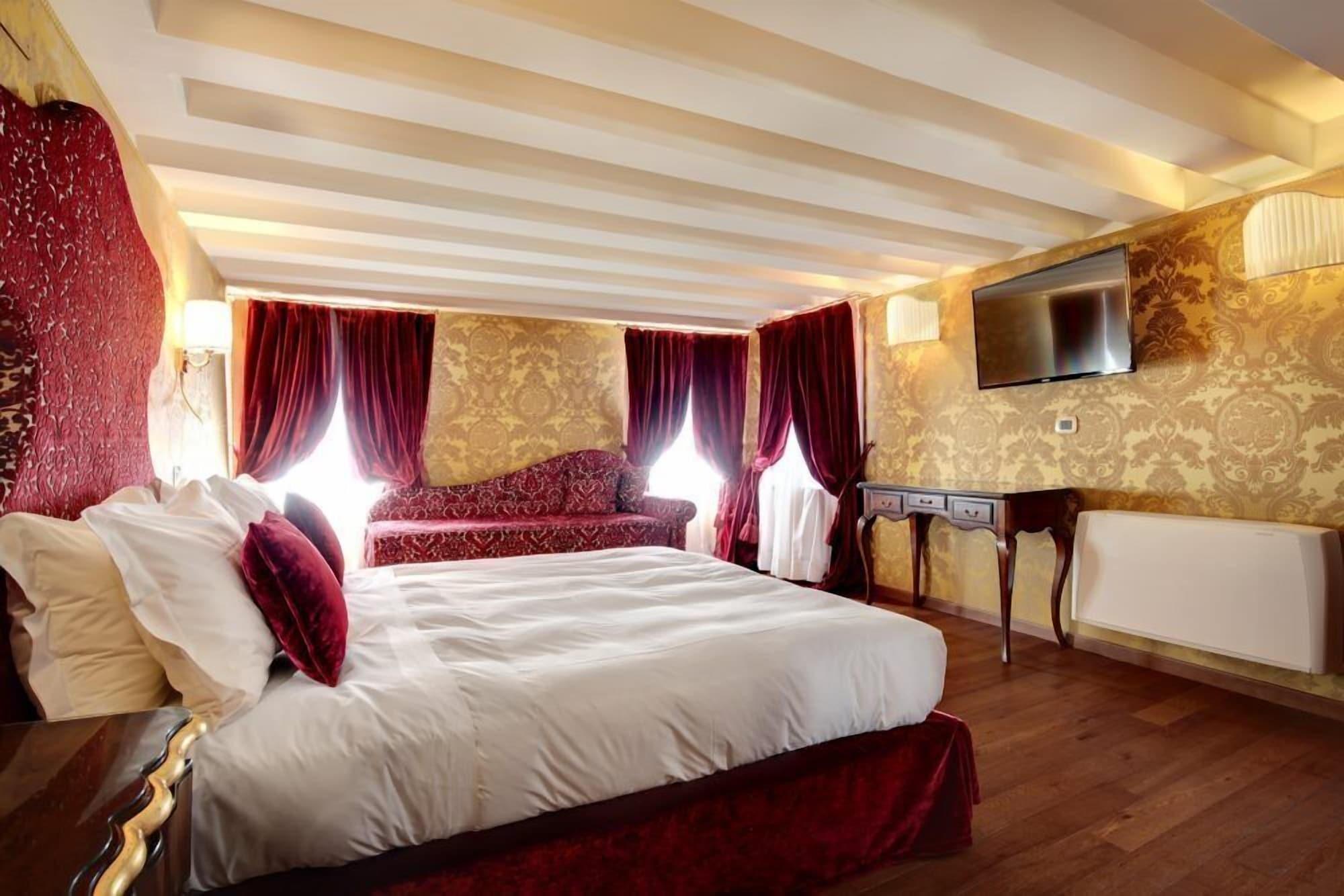 Hotel Casanova Venezia Esterno foto