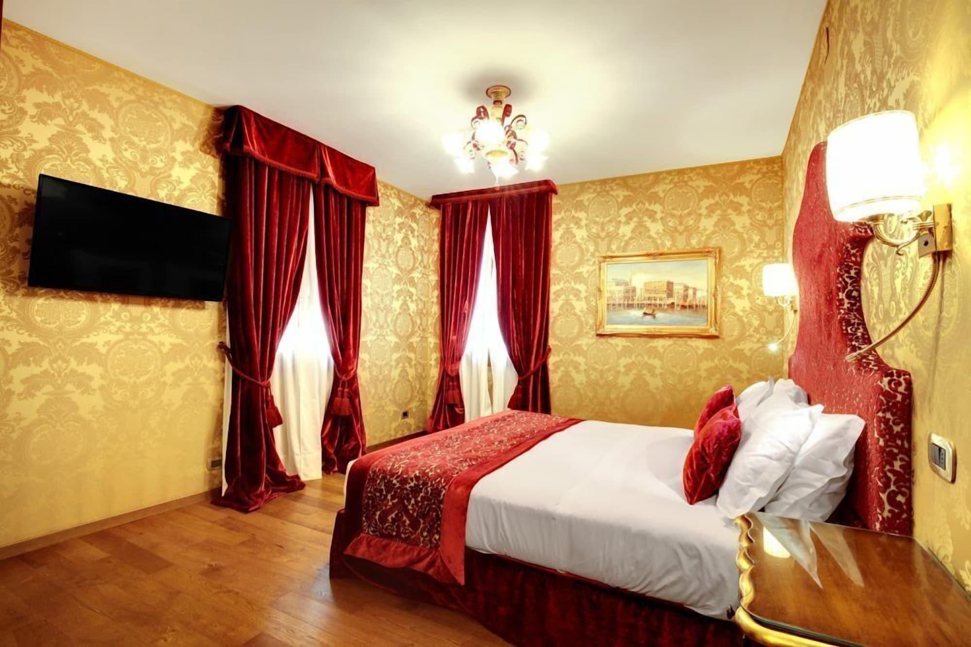 Hotel Casanova Venezia Esterno foto