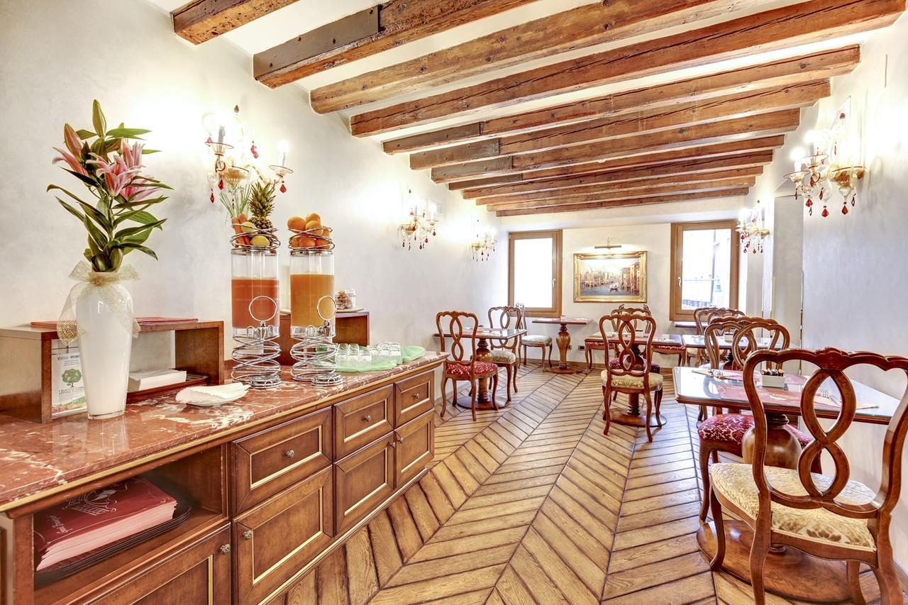 Hotel Casanova Venezia Esterno foto